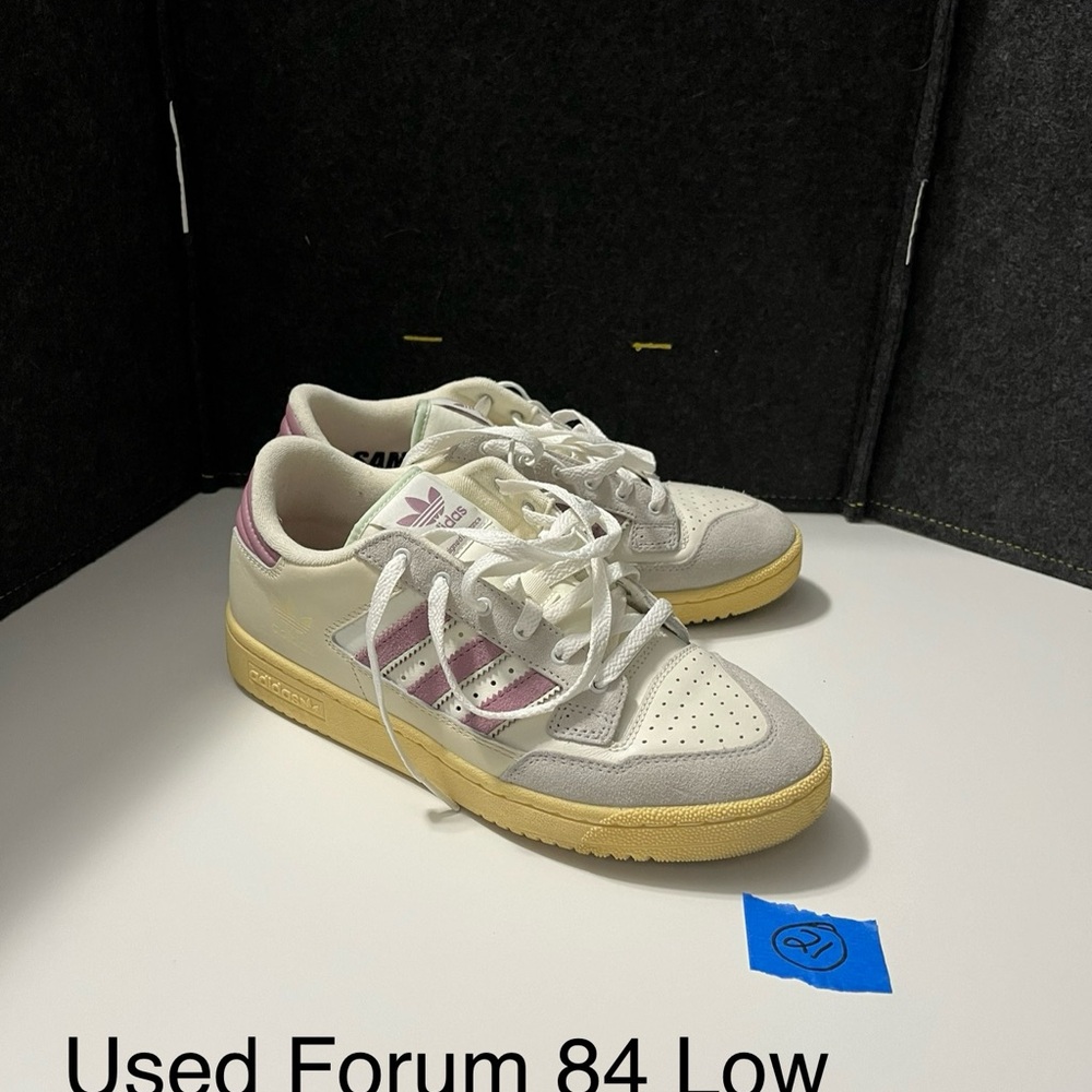 Adidas Forum 84 Low in White and Purple